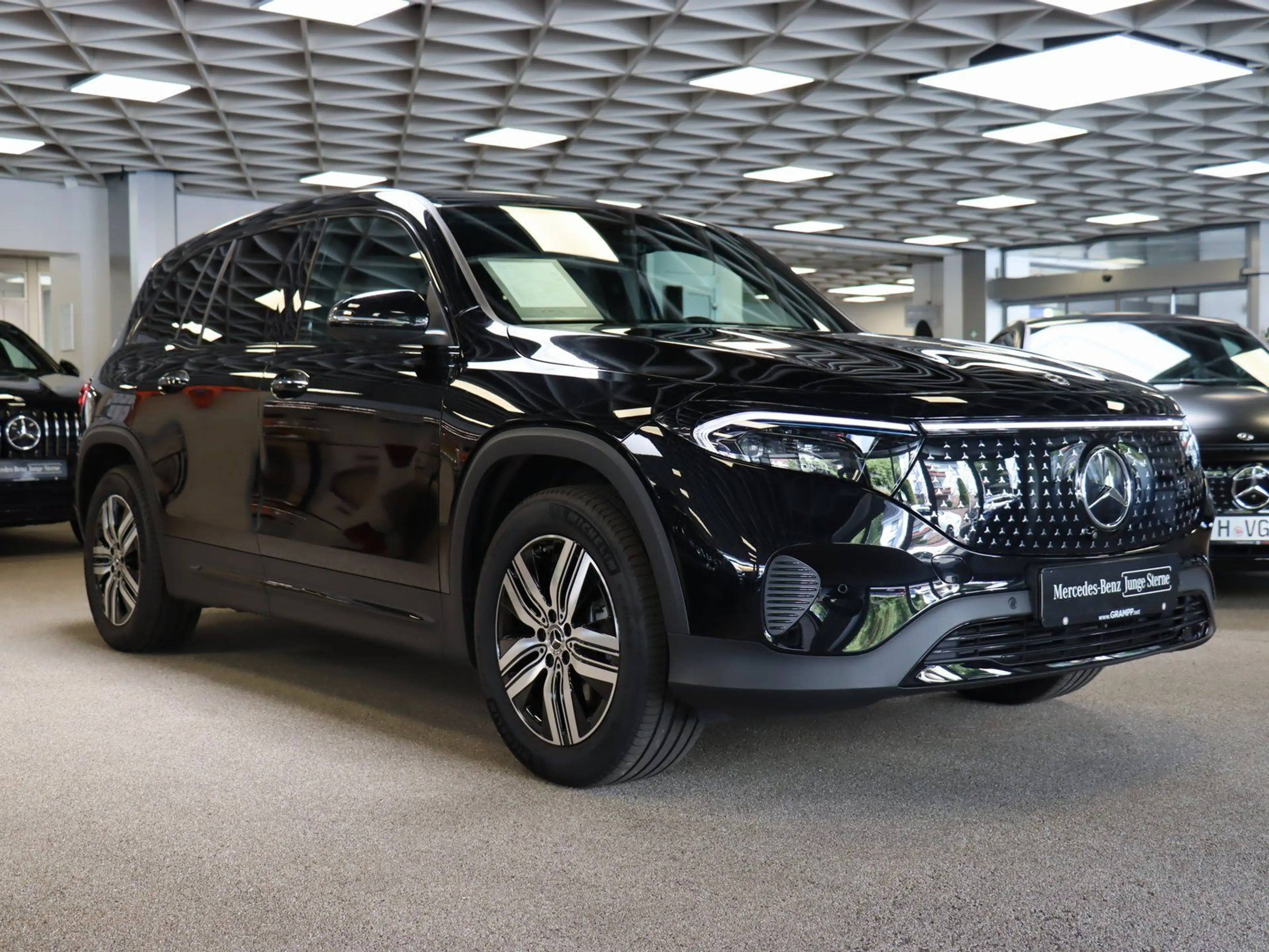 Mercedes-Benz EQB 250 Electric-Art-Advanced-Plus/Fahrassi/LED — photo 3