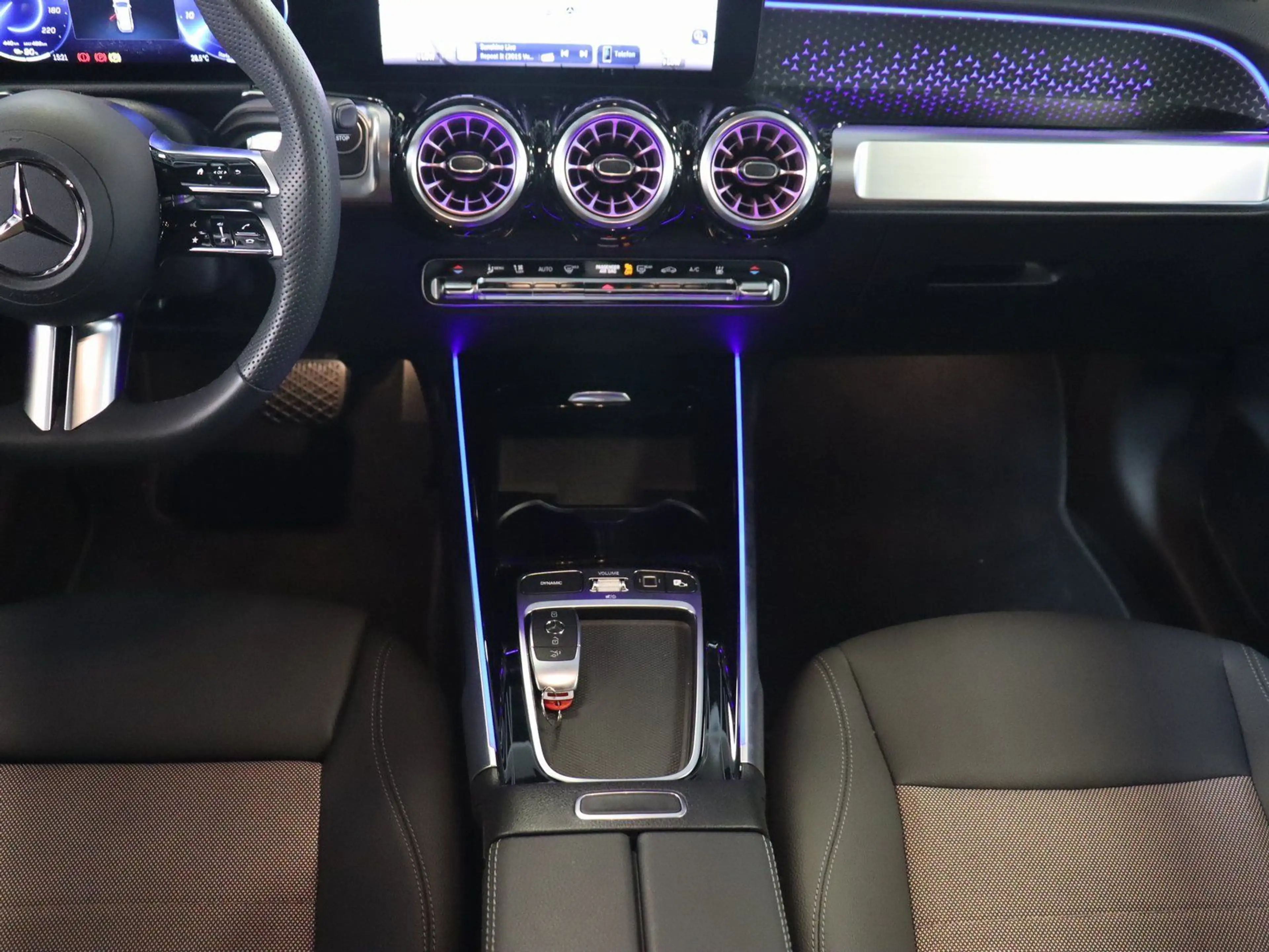 Mercedes-Benz EQB 250 Electric-Art-Advanced-Plus/Fahrassi/LED — photo 15