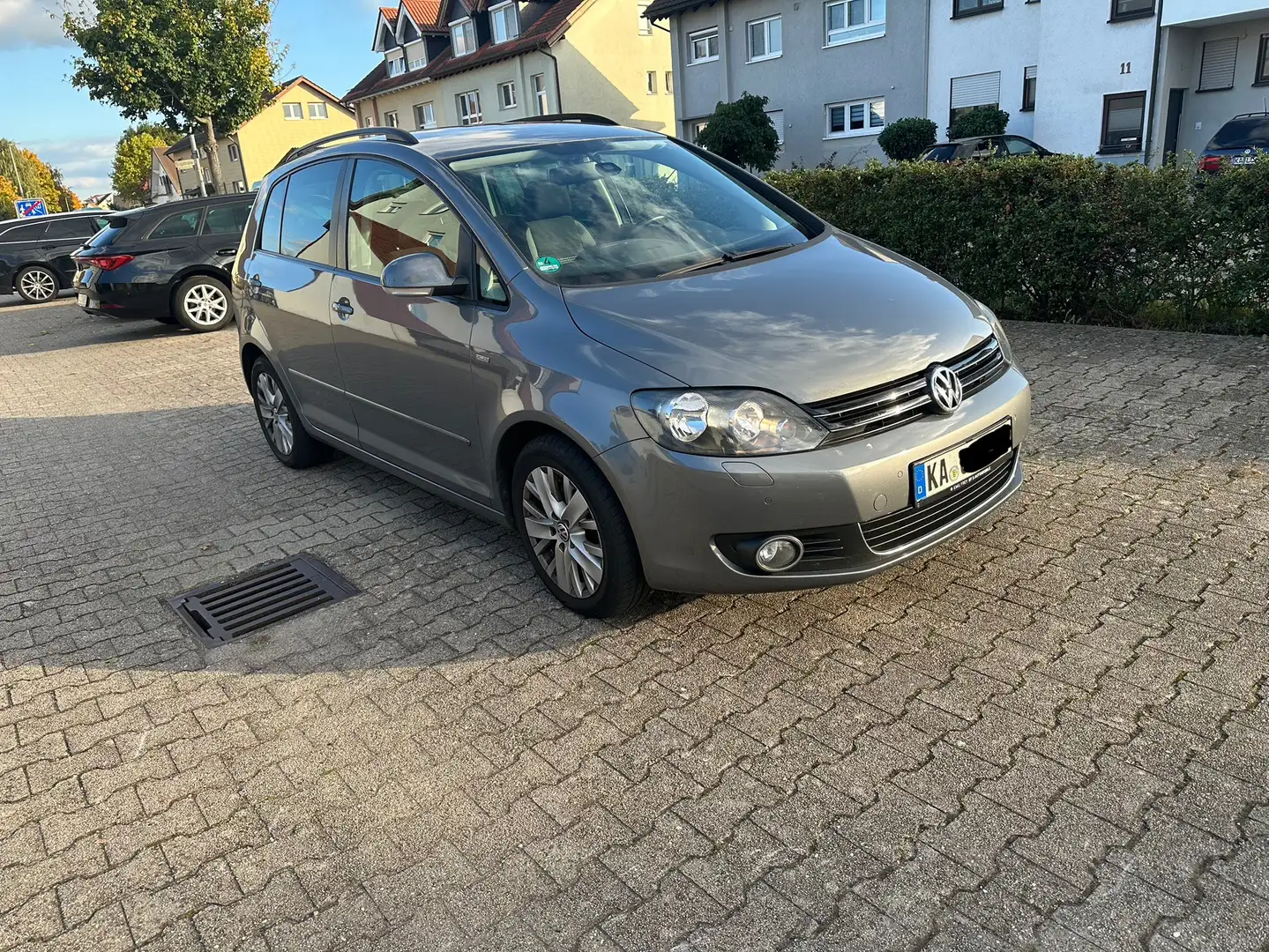 Volkswagen Golf Plus Life Navigation AHK Sitzheizung Grau - 2