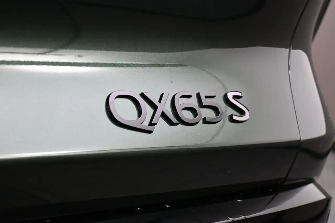 Infiniti photo Infiniti