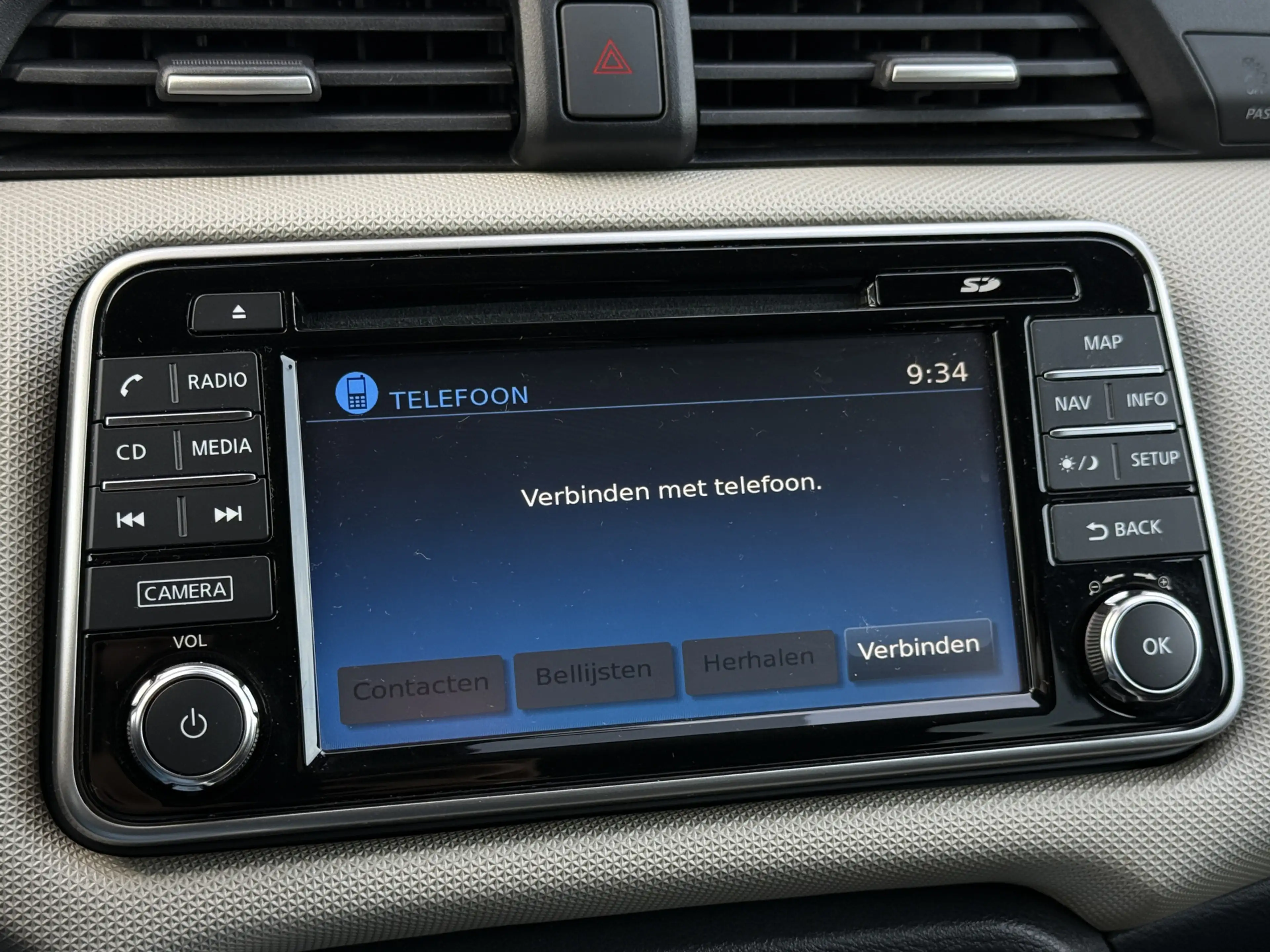 Nissan Micra 0.9 IG-T N-Connecta Navigatie/Camera/Trekhaak. — photo 11