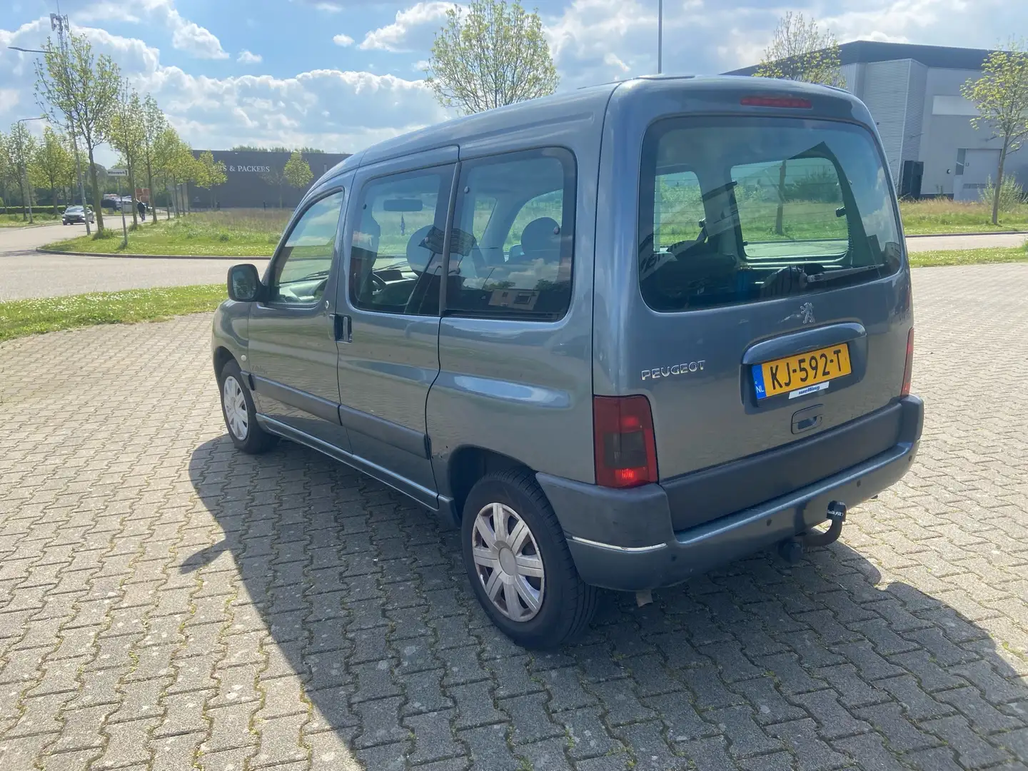 Peugeot Partner 1.4 Zenith 3 Grey - 2