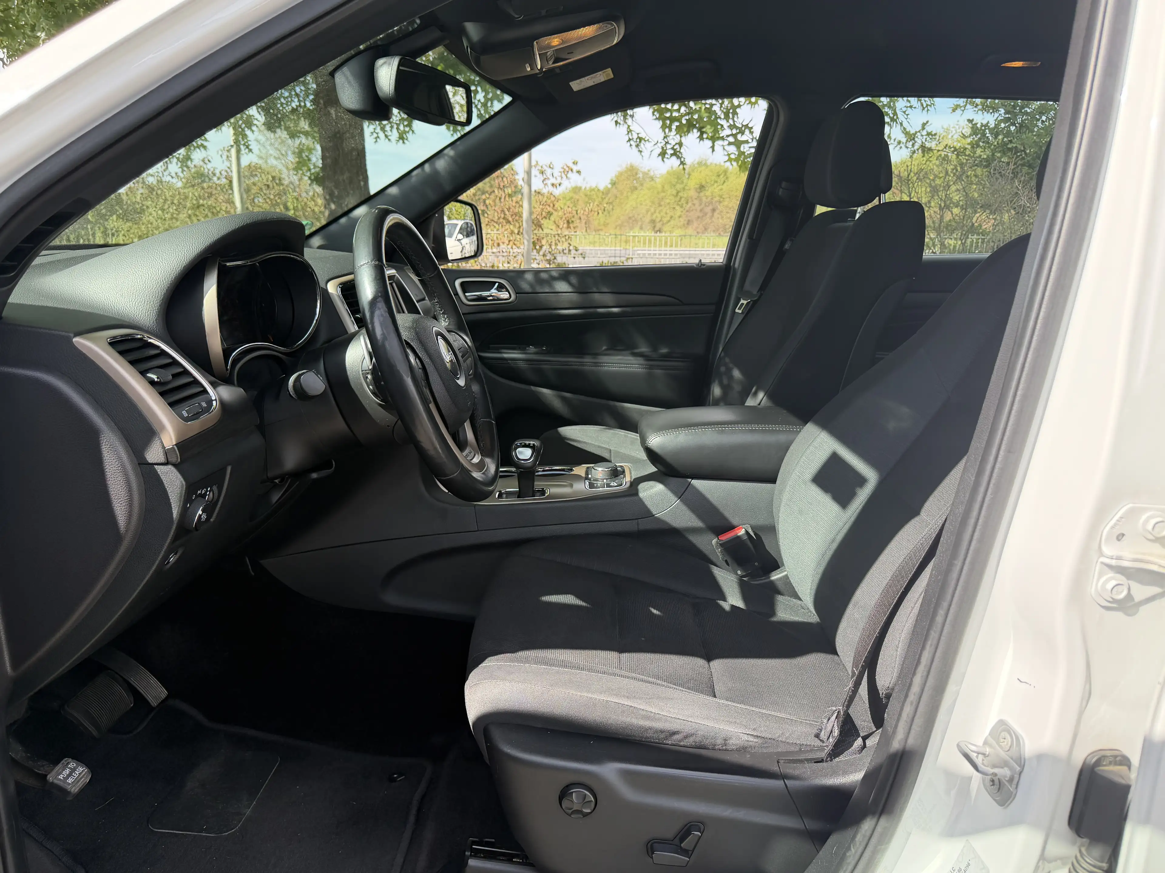 Jeep Grand Cherokee 3.0 CRD Laredo — photo 11