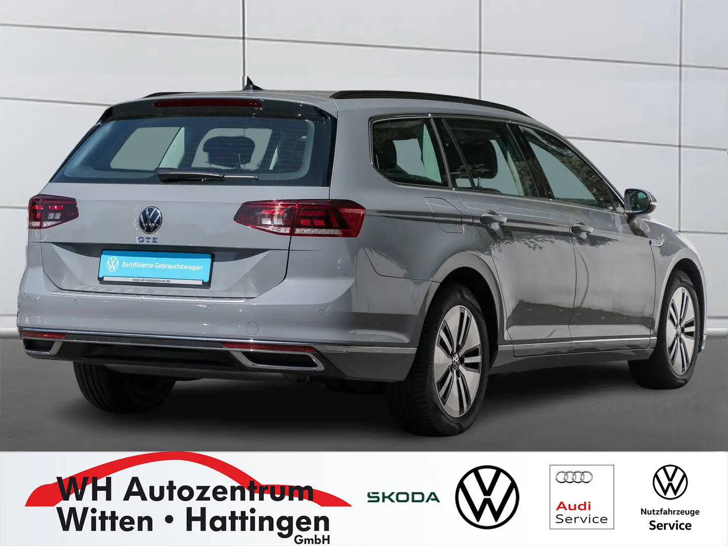 Volkswagen Passat Variant 1.4 TSI Hybrid DSG GTE NAVI REARVIEW LED PDC ACC Grijs - 2