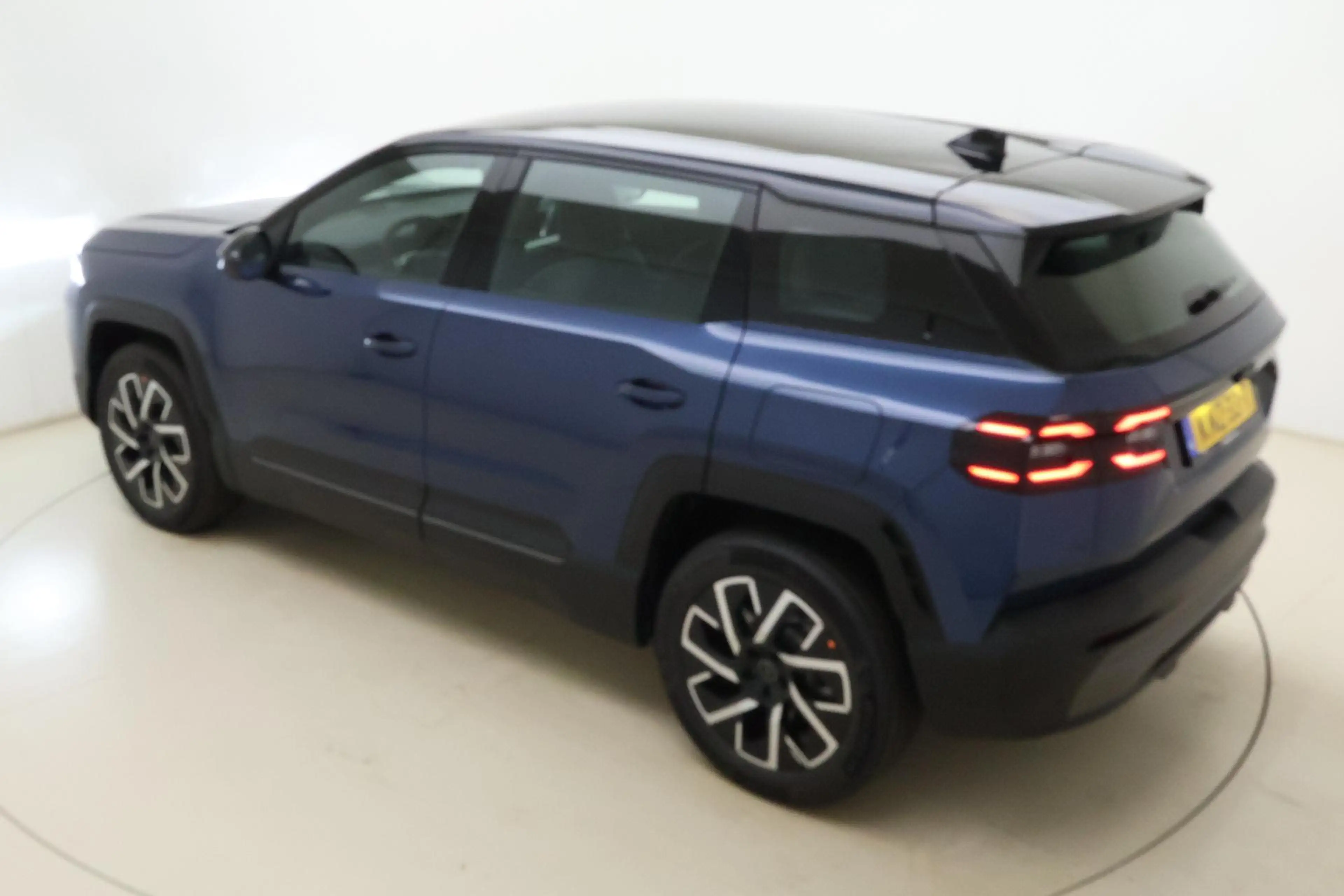 Jeep Compass Altitude 74 kWh | DEMO | 8 Jaar Speciale Garantie — photo 4