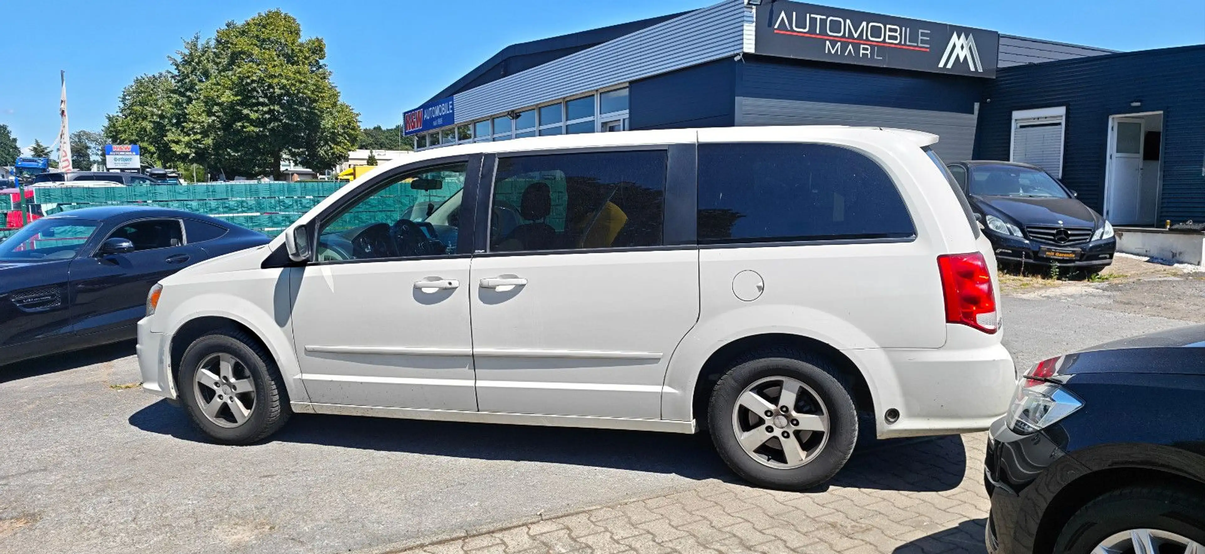 Dodge Grand Caravan LPG Leder 7 Sitzer — photo 12
