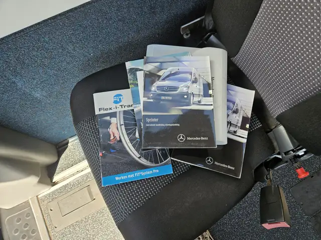 Mercedes-Benz Sprinter view 11