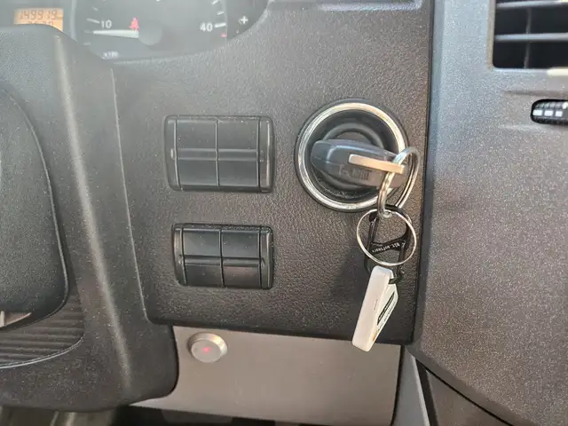 Mercedes-Benz Sprinter view 8