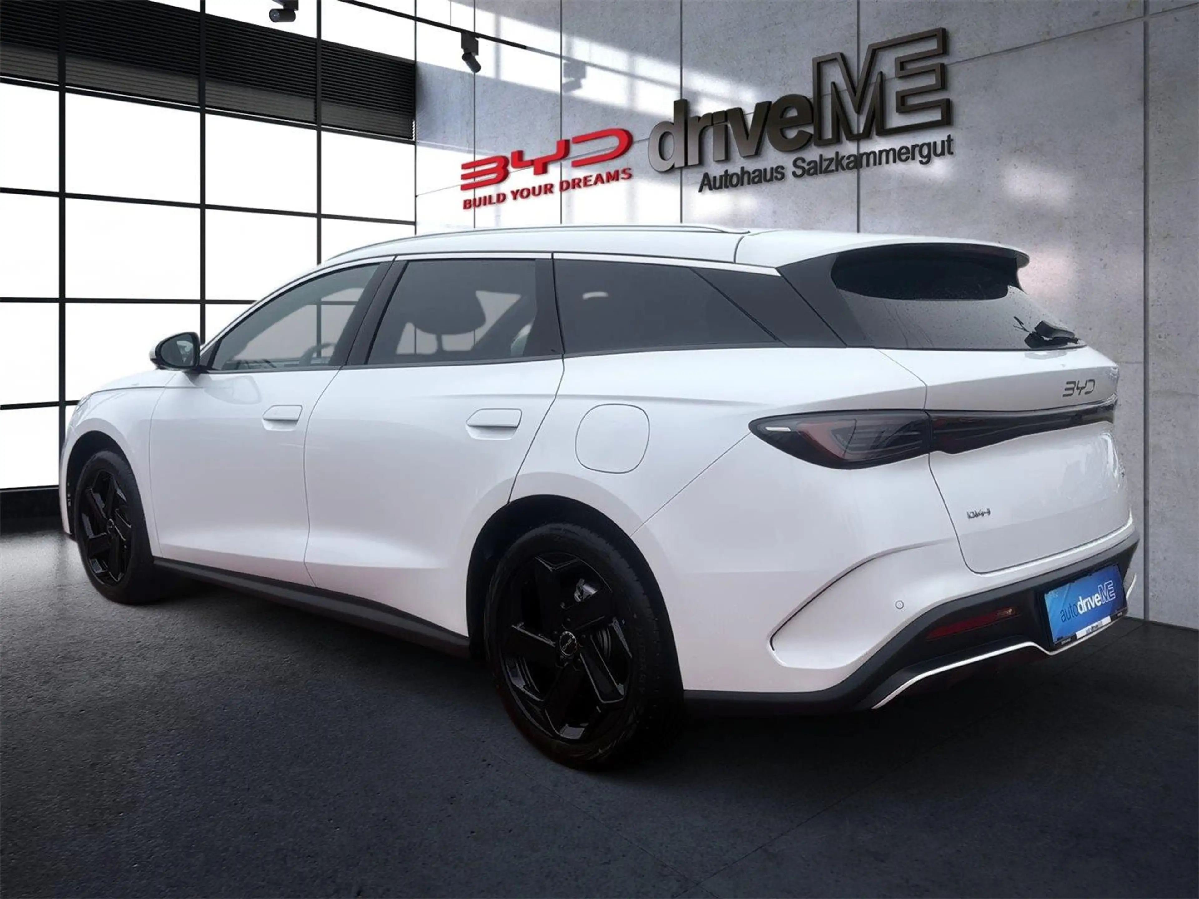 BYD Seal 6 DM-i Touring Comfort — photo 11