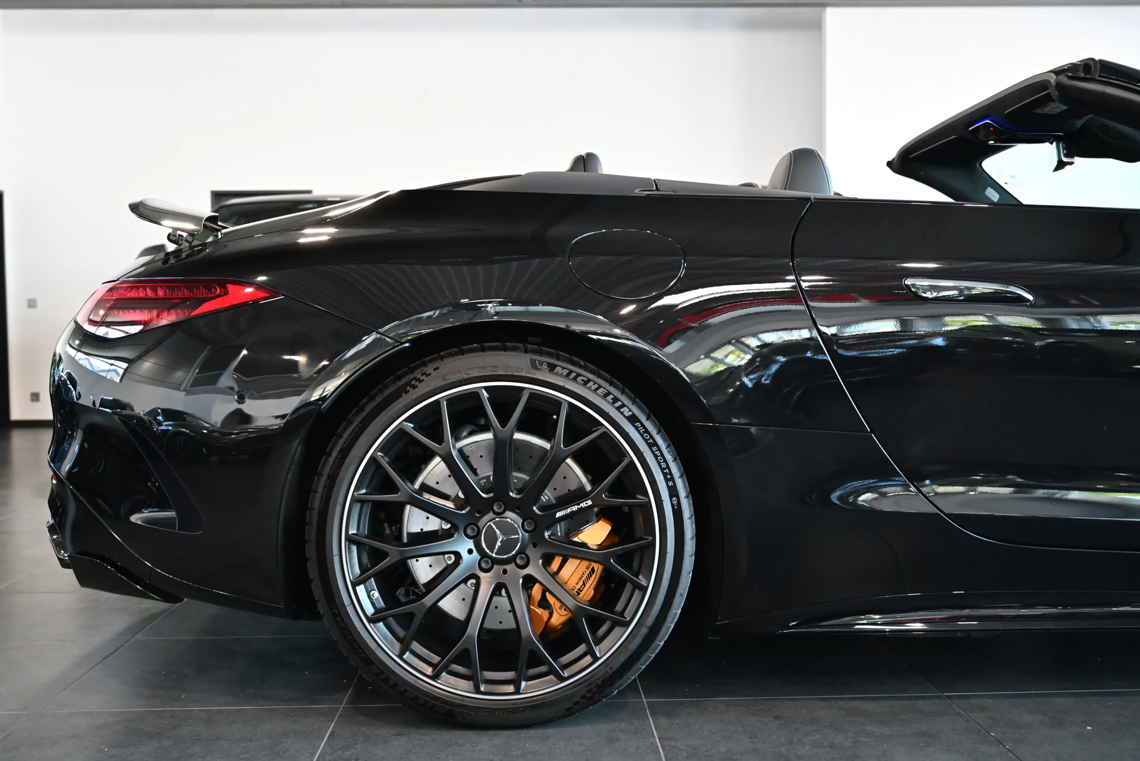 Mercedes-Benz SL 63 AMG 4Matic+ Premium+ Aero Lift Keramik — photo 15