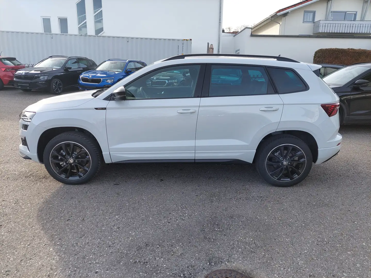 Skoda Karoq 1.5 TSI DSG Sportline Panoramadach 4J.Garantie Weiß - 2