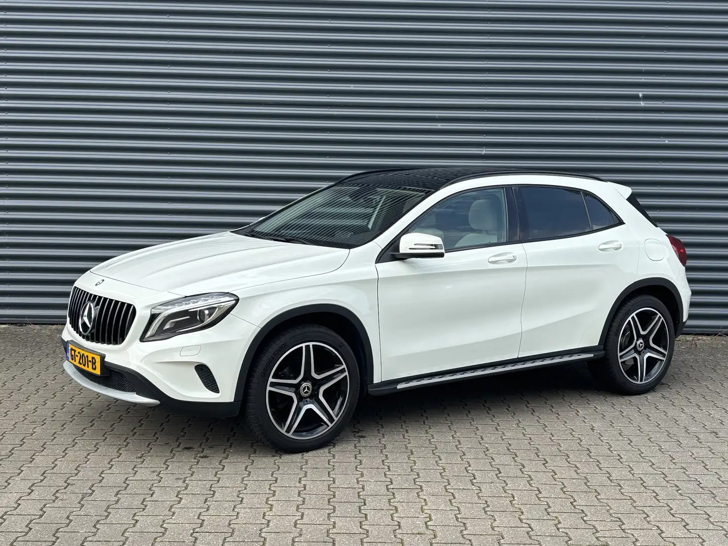 Mercedes-Benz GLA 200 GLA 200 Ambition / AMG / PANO / AUTOMAAT Wit - 1
