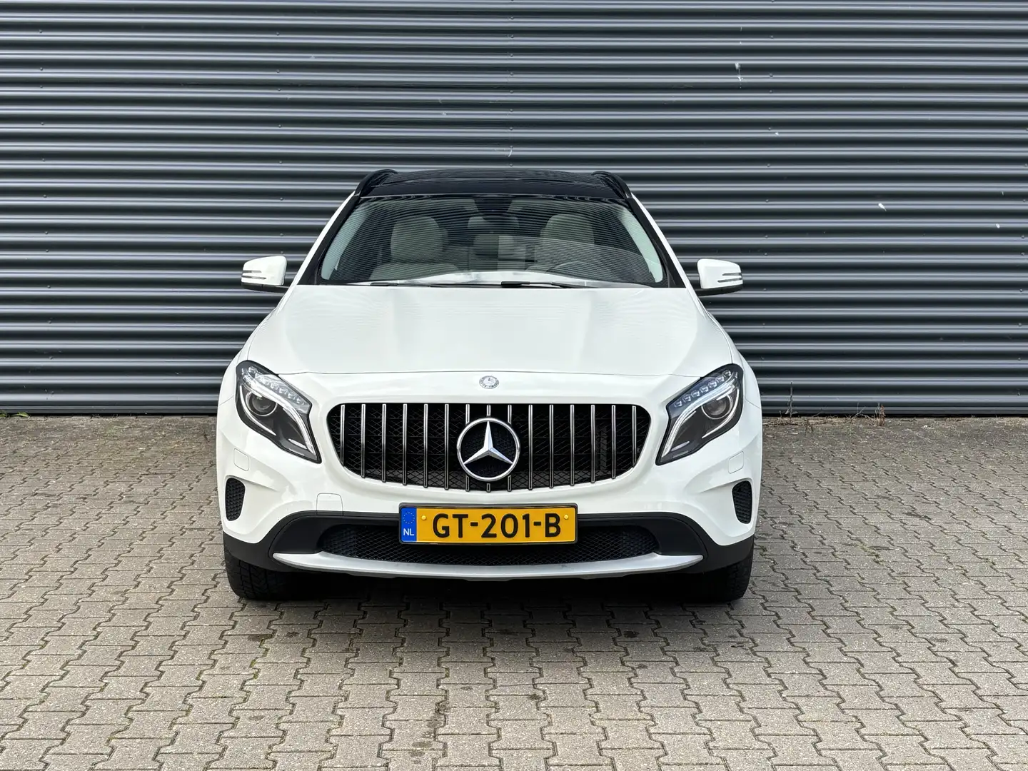 Mercedes-Benz GLA 200 GLA 200 Ambition / AMG / PANO / AUTOMAAT Wit - 2