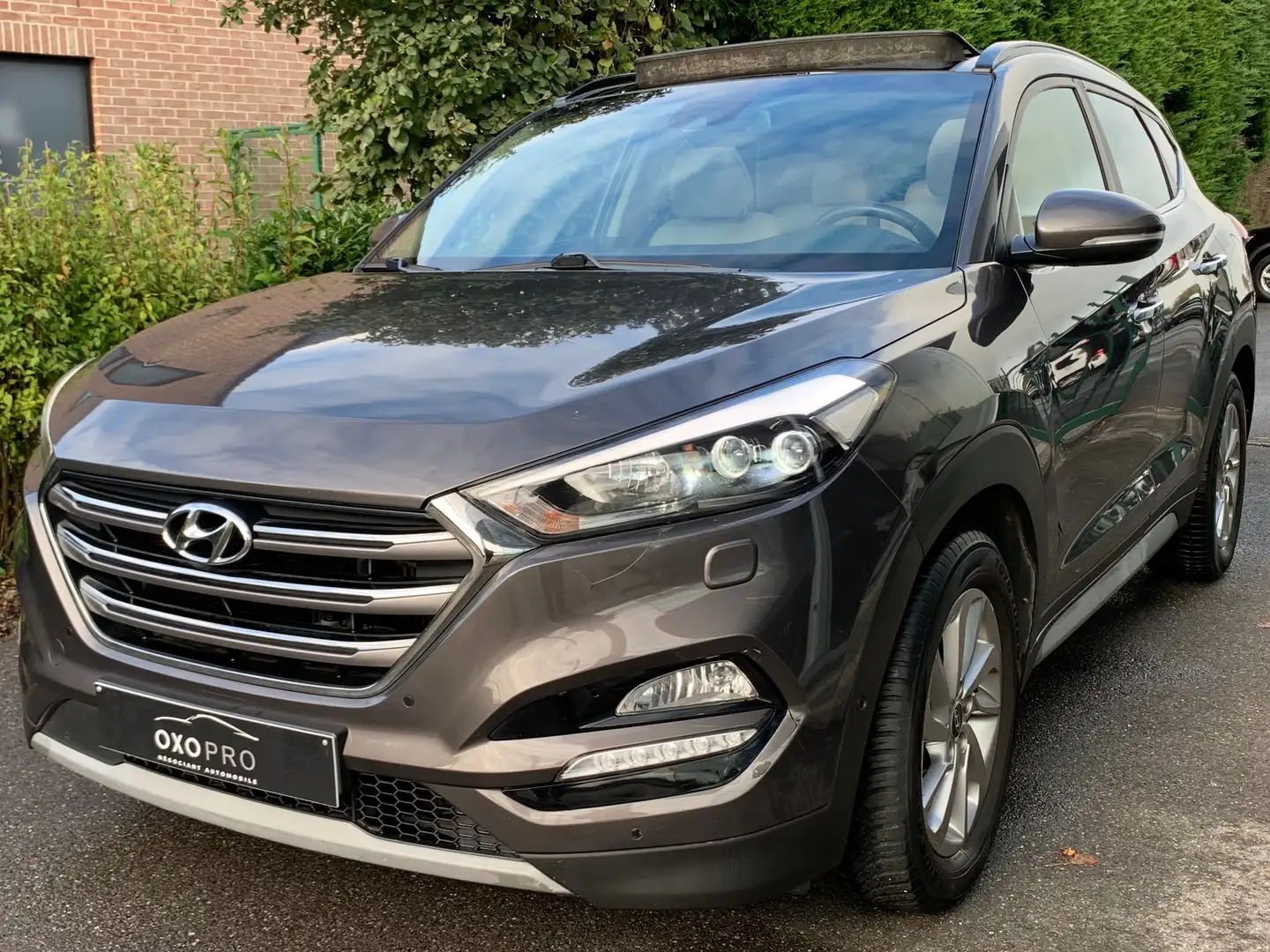 Hyundai TUCSON 1.7 CRDi / Xenon / Boite Auto / Camera / CarPlay Gris - 2