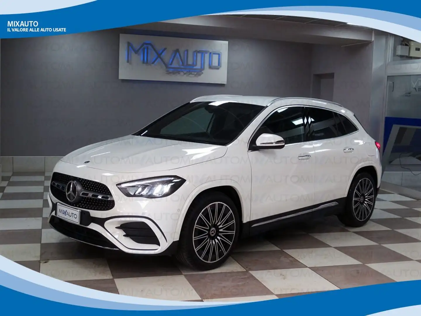 Mercedes-Benz GLA 200 D Automatic Premium EU6 KM Ø Bianco - 1