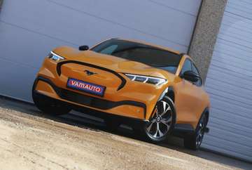 AWD Premium 269pk - Keyless/Memory/B&O/SOH=94,3%