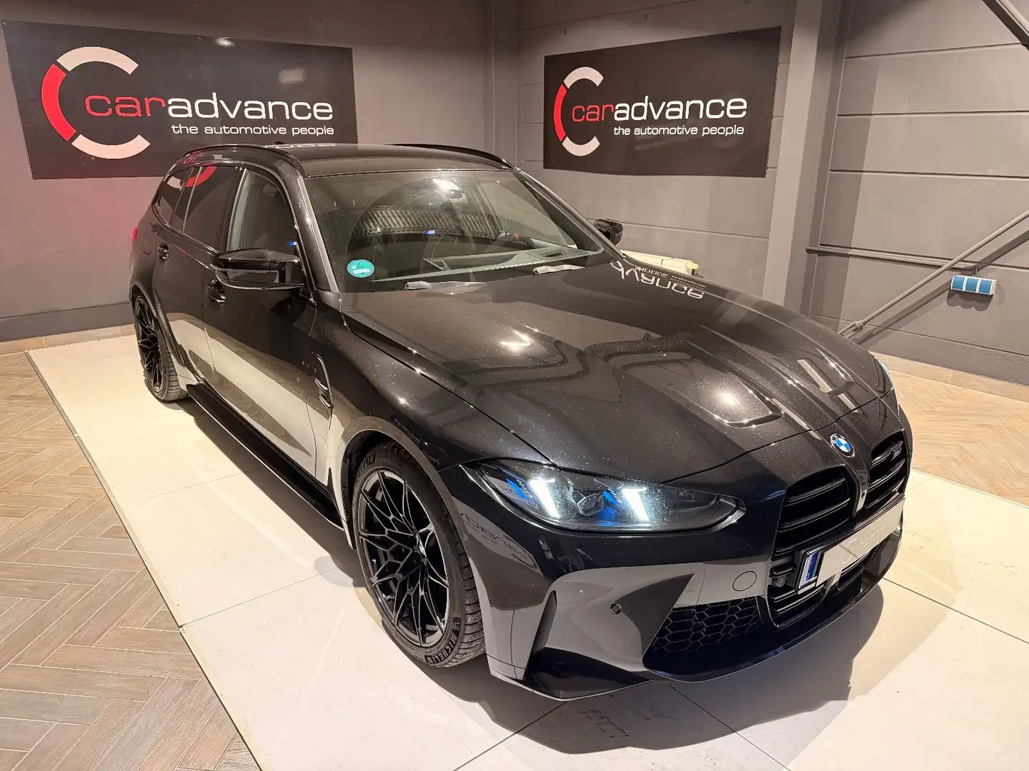 BMW M3 Touring xDrive Competition M Schwarz - 2