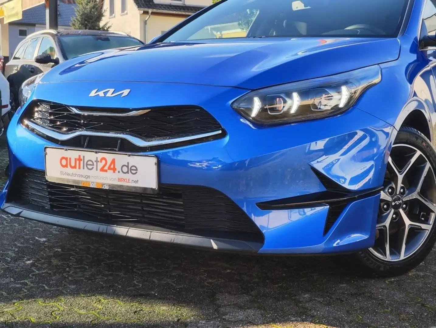 Kia Ceed SW / cee'd SW Ceed Kombi TOP Navi LED PDC vo+hi Kamera Smartkey Blau - 2