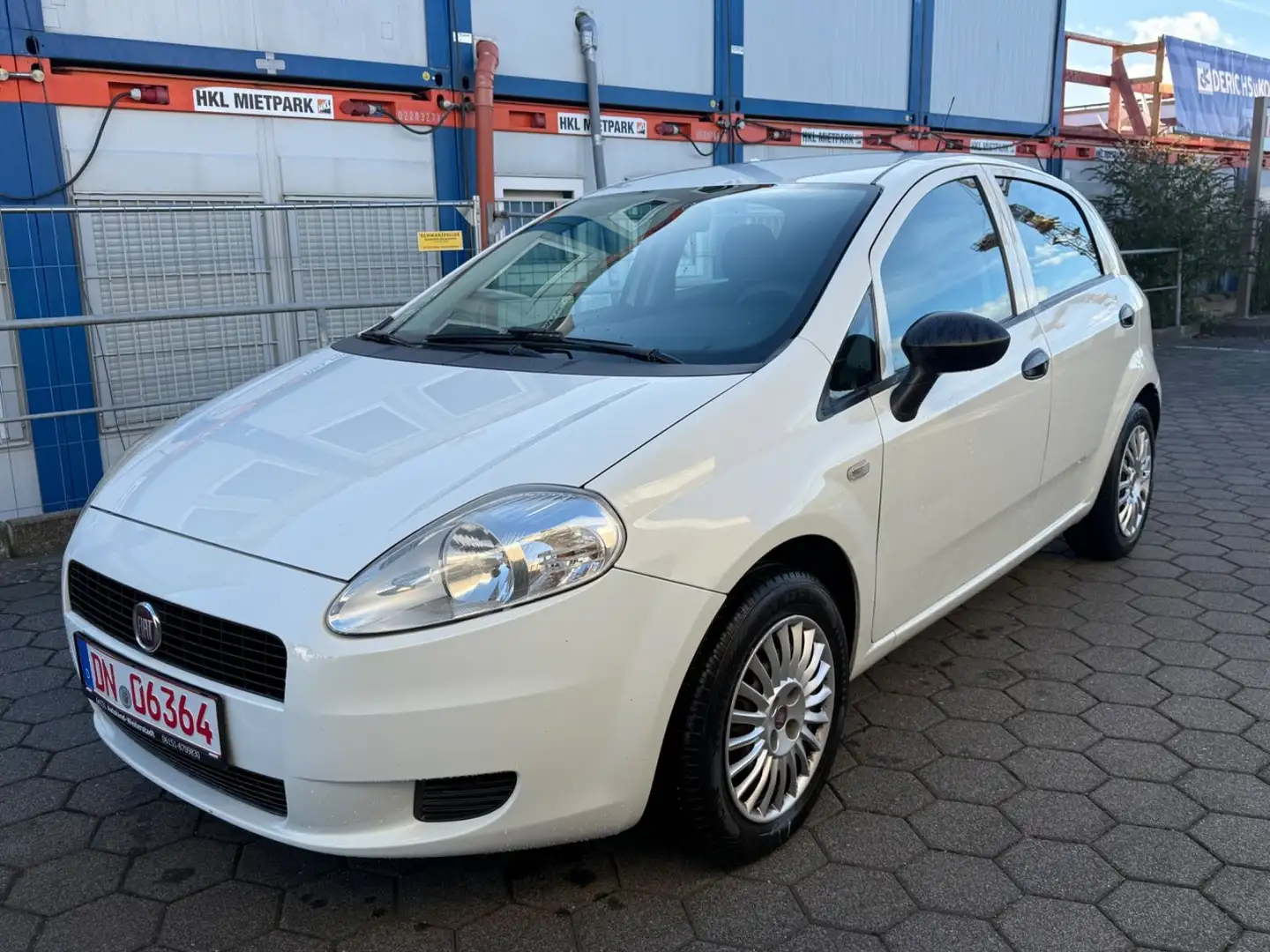 Fiat Punto 1.2 8V EASY Weiß - 1