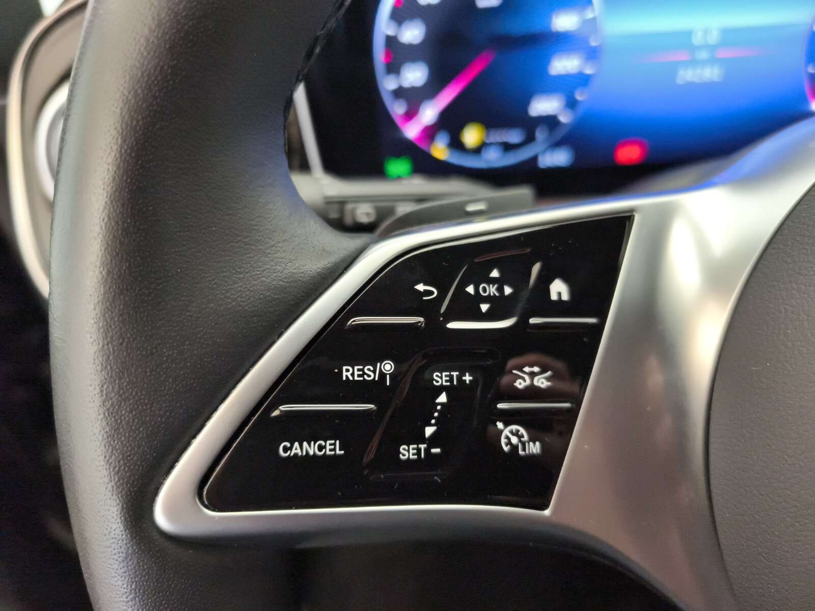 Mercedes-Benz V 220
