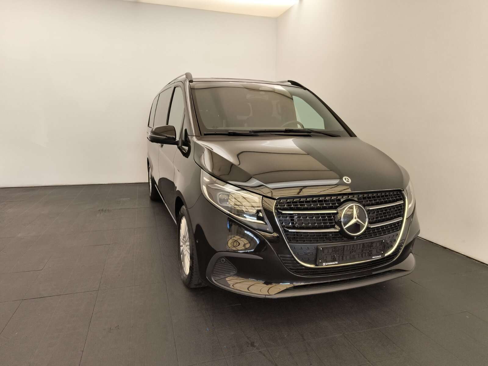 Mercedes-Benz V 220