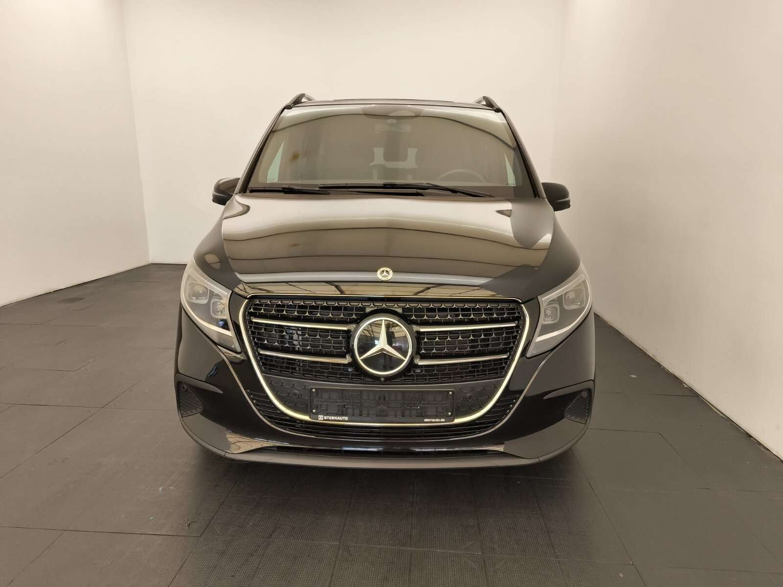 Mercedes-Benz V 220
