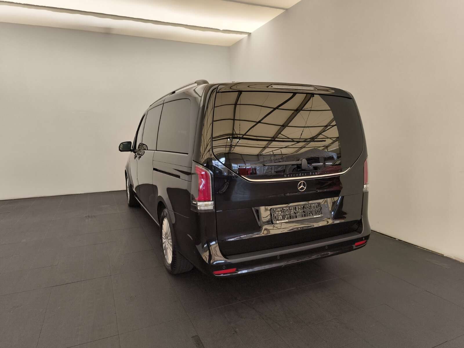 Mercedes-Benz V 220