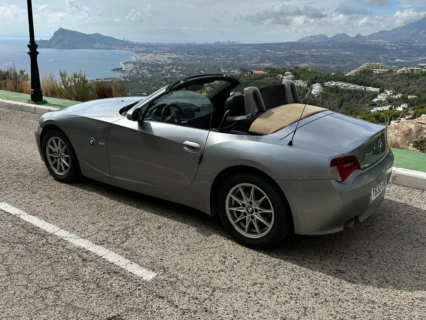 BMW Z4 2.0 Plateado - 1