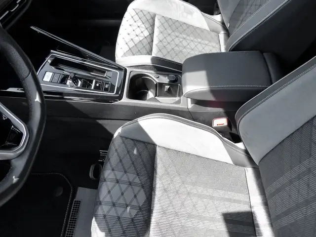 Volkswagen Golf view 15