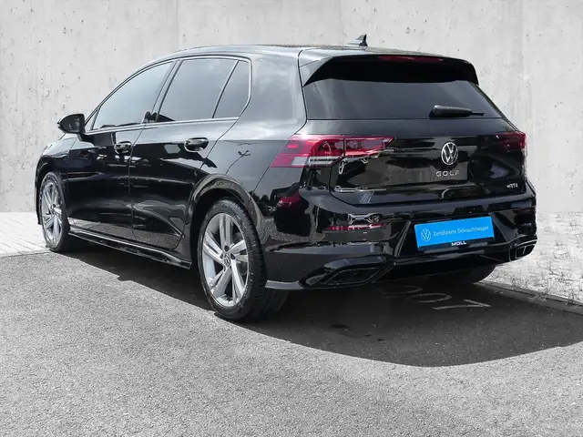 Volkswagen Golf view 3