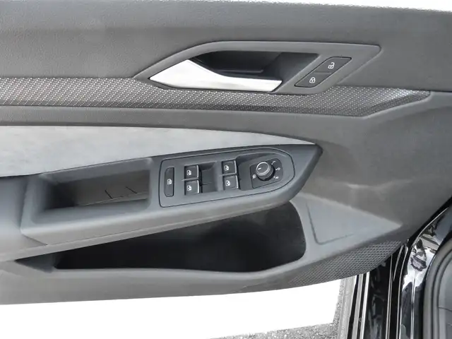 Volkswagen Golf view 17