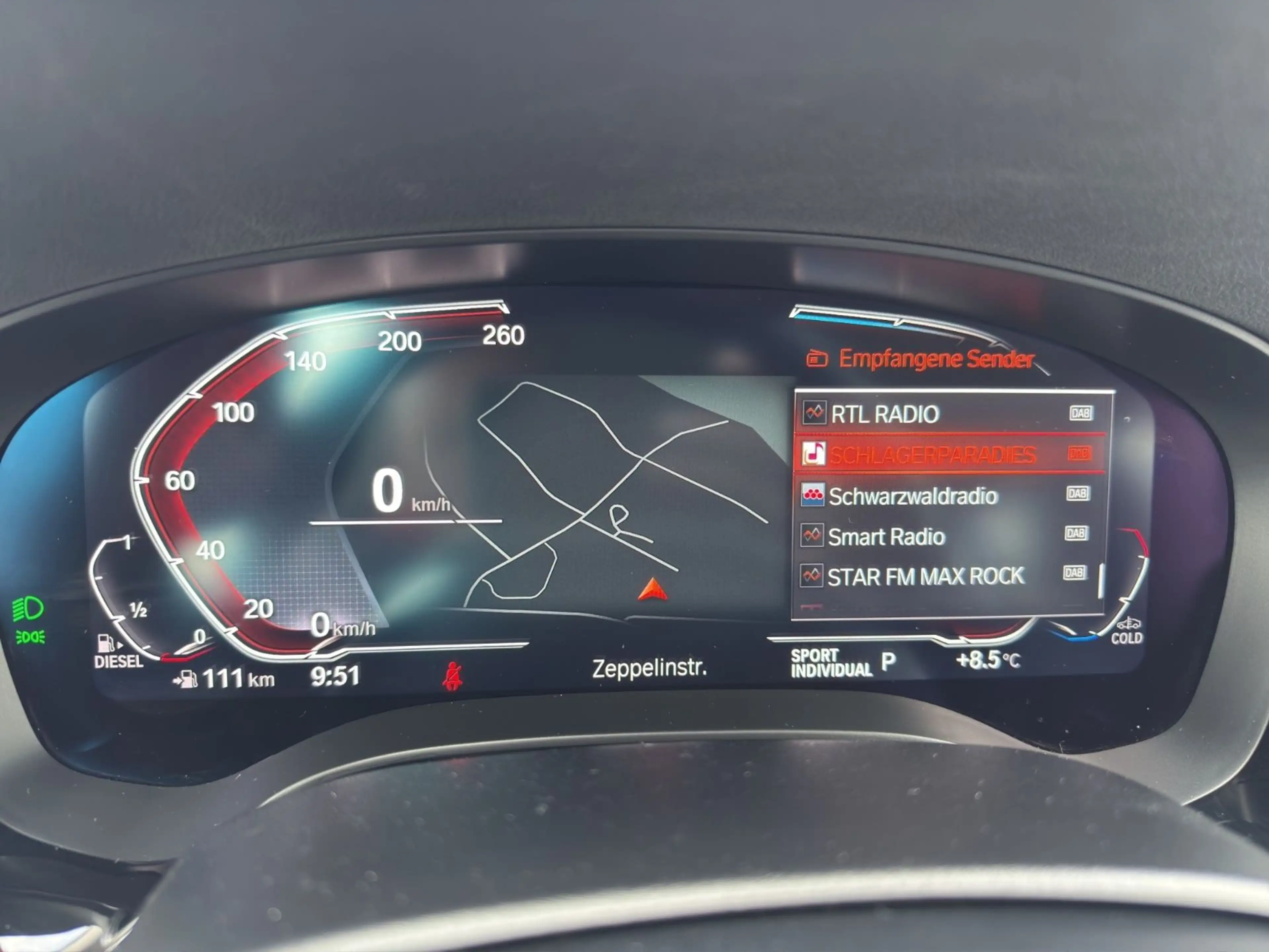 BMW 520 d LED Leder AHK Live Cockpit 8xAlu Kamera
