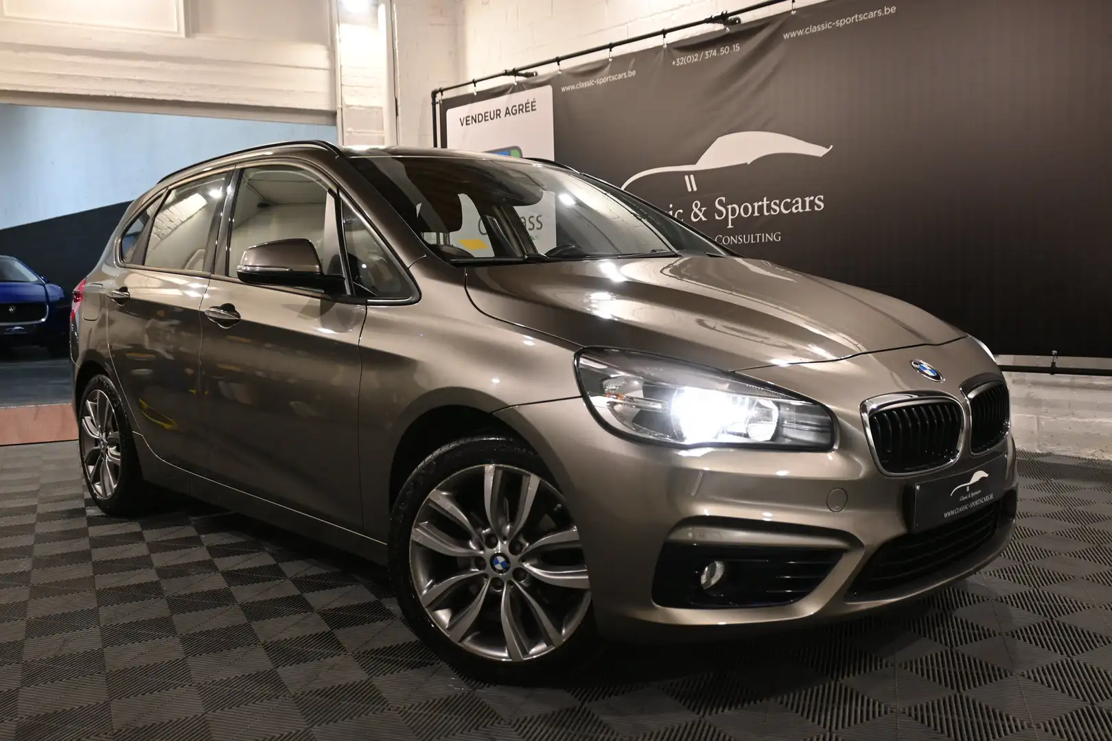 BMW 218 218iA Active Tourer / GPS NAVI / BLUETOOTH / PDC Gris - 2