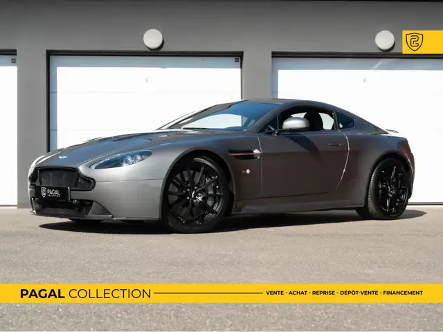 Aston Martin Vantage S V12 FRANCAISE | CARBONE | HAMMERHEAD SILVER