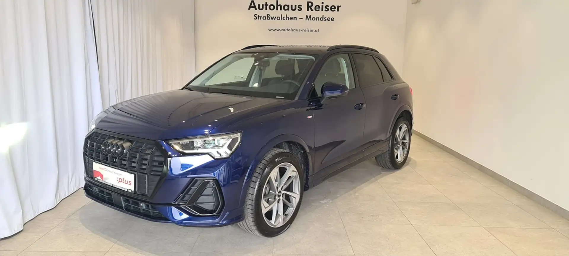 Audi Q3 35 TFSI S line exterieur Bleu - 2
