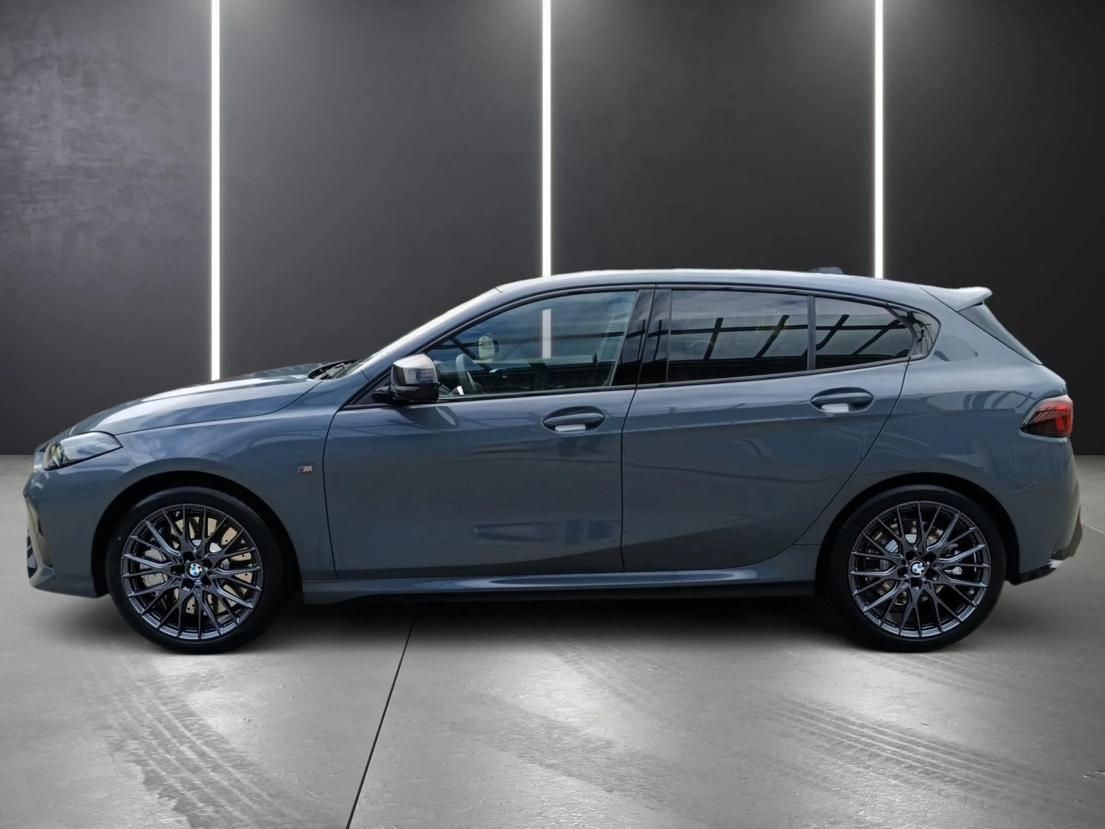 BMW 135 M135 xDrive M SPORTPAKET+HUD+COMP.BREMSE+ICONIC.GL — photo 7