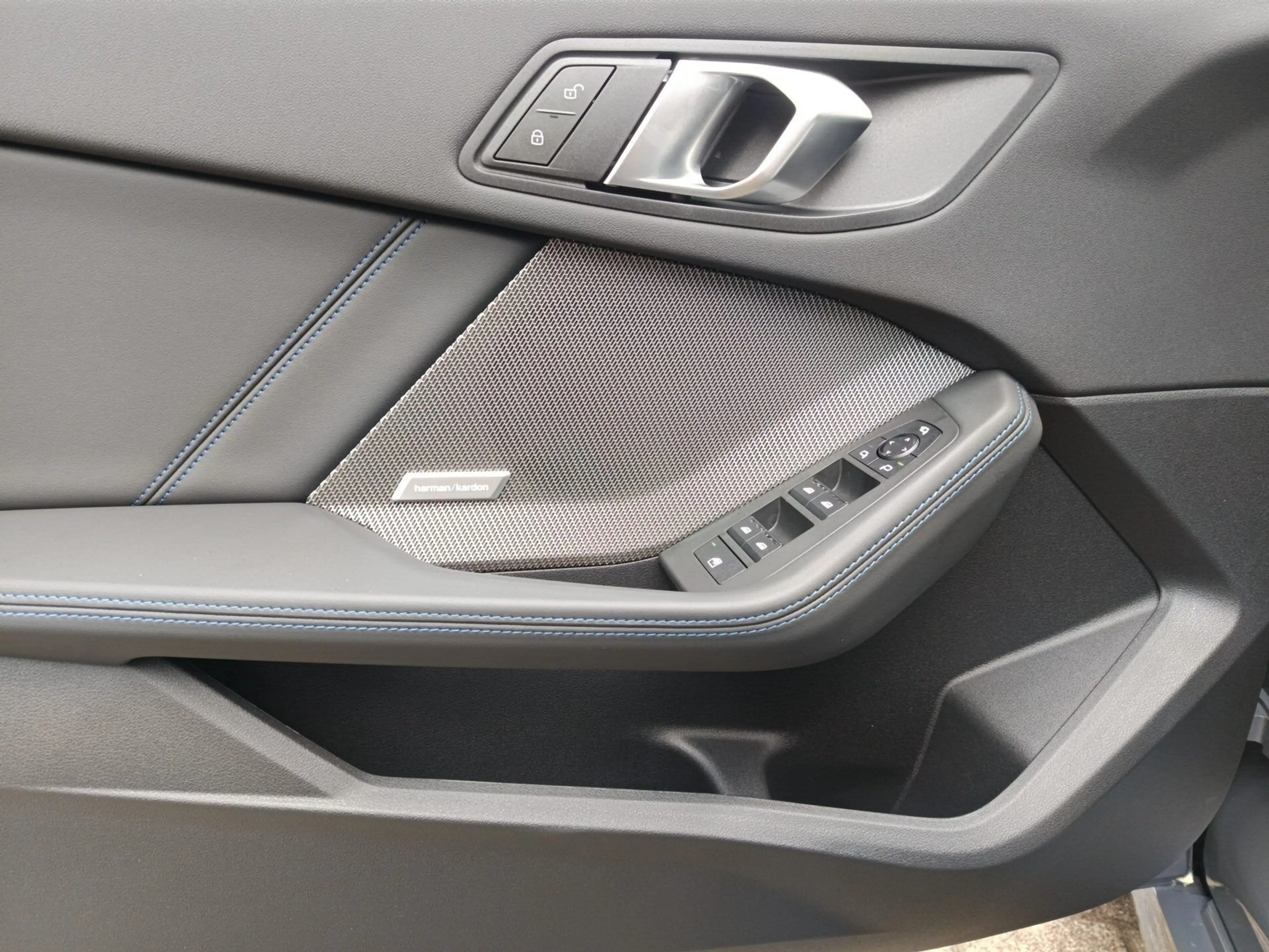 BMW 135 M135 xDrive M SPORTPAKET+HUD+COMP.BREMSE+ICONIC.GL — photo 15