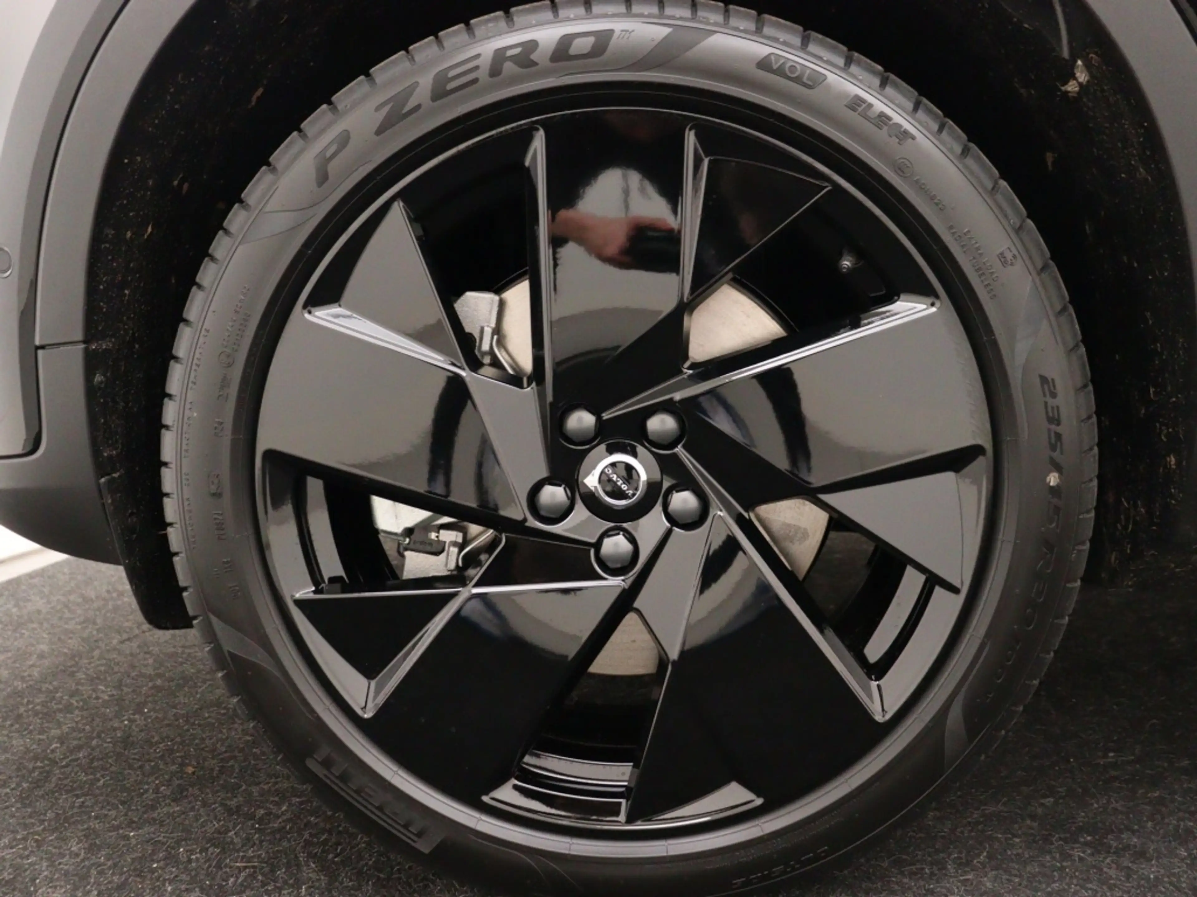 Volvo EC40 EXTENDED RANGE BLACK EDITION PLUS 20INCH 360GR CAM — photo 9