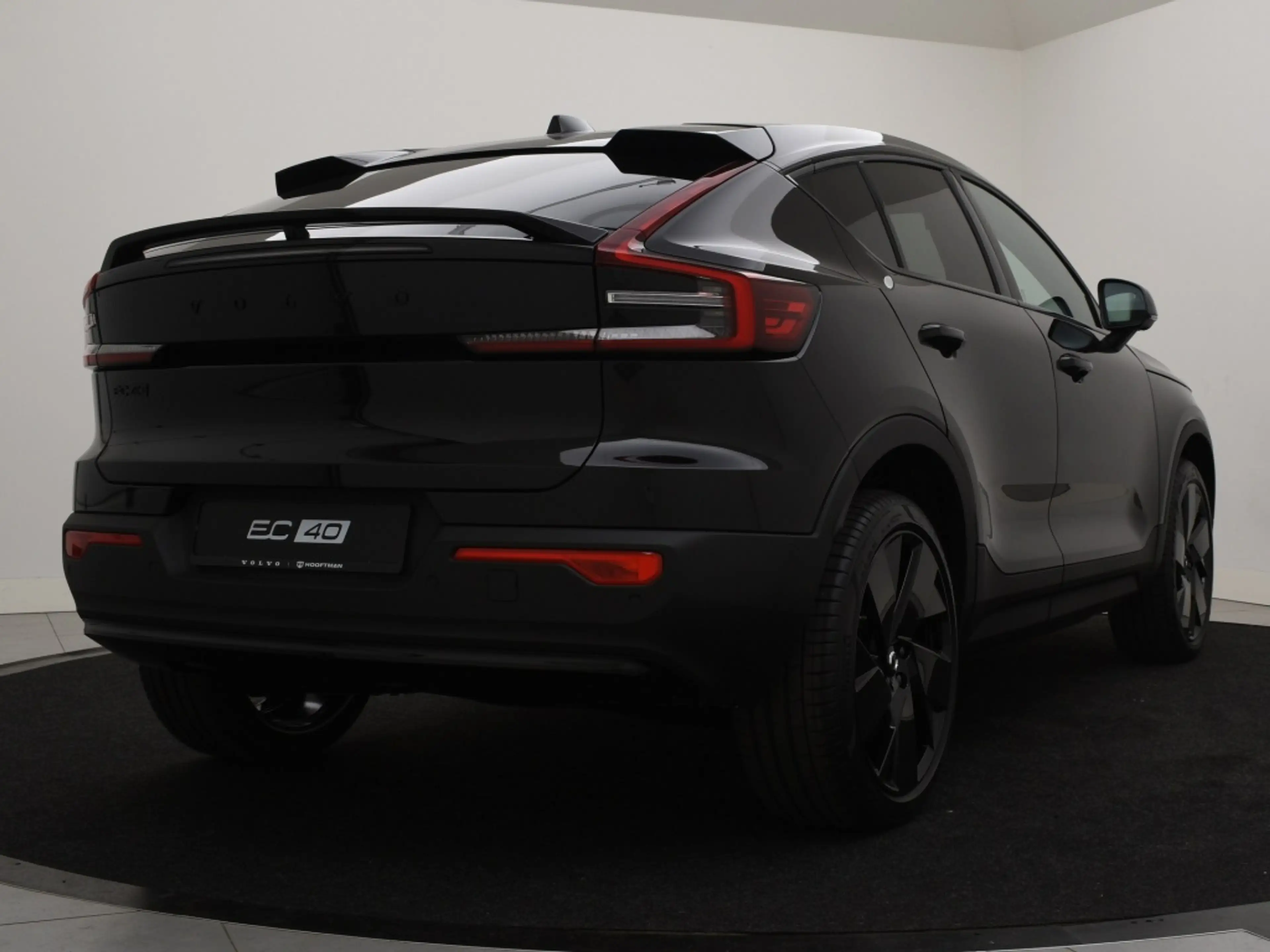 Volvo EC40 EXTENDED RANGE BLACK EDITION PLUS 20INCH 360GR CAM — photo 4