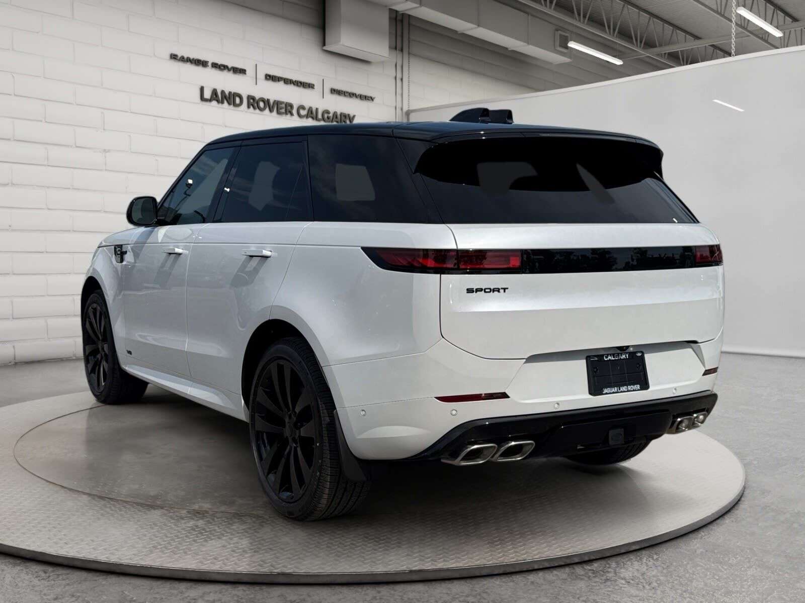 2026 Land Rover Range Rover Sport P530 Dynamic SE — photo 1