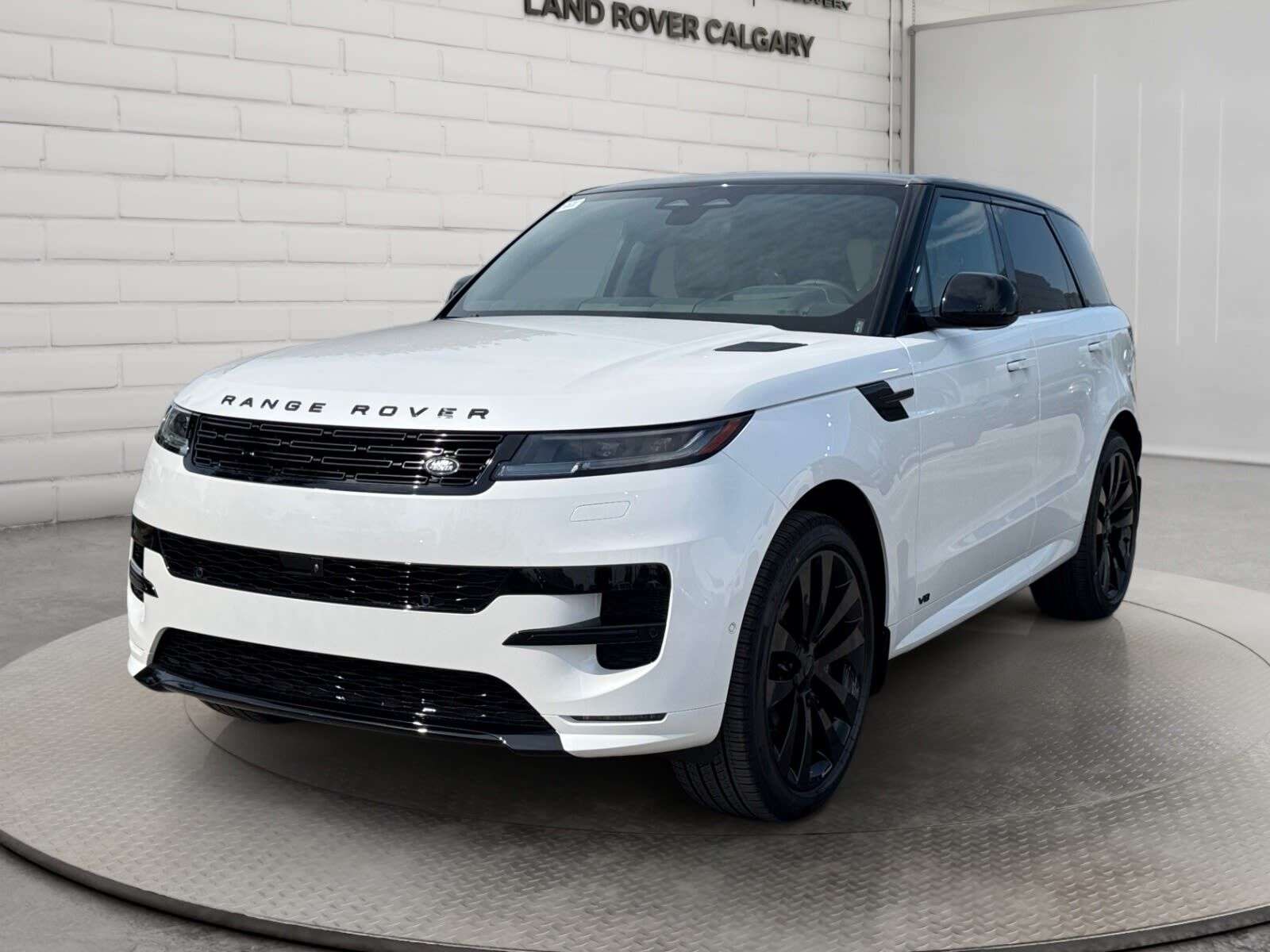 2026 Land Rover Range Rover Sport P530 Dynamic SE