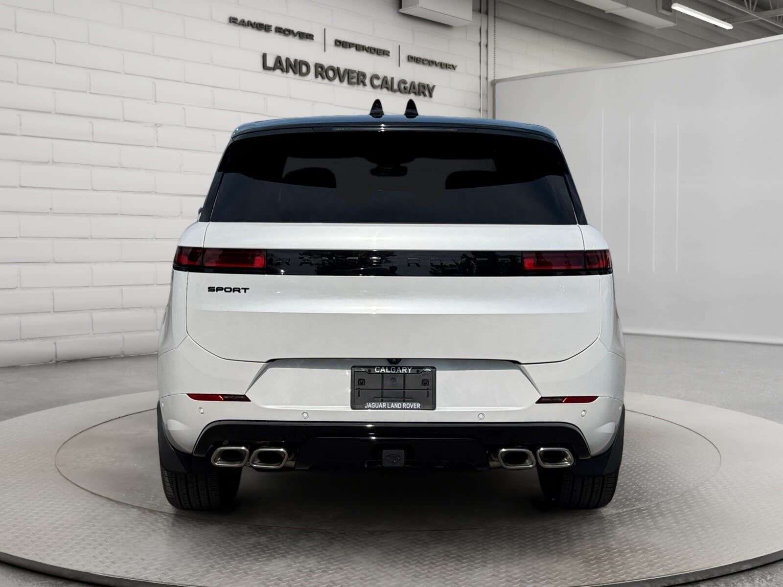 2026 Land Rover Range Rover Sport P530 Dynamic SE — photo 1