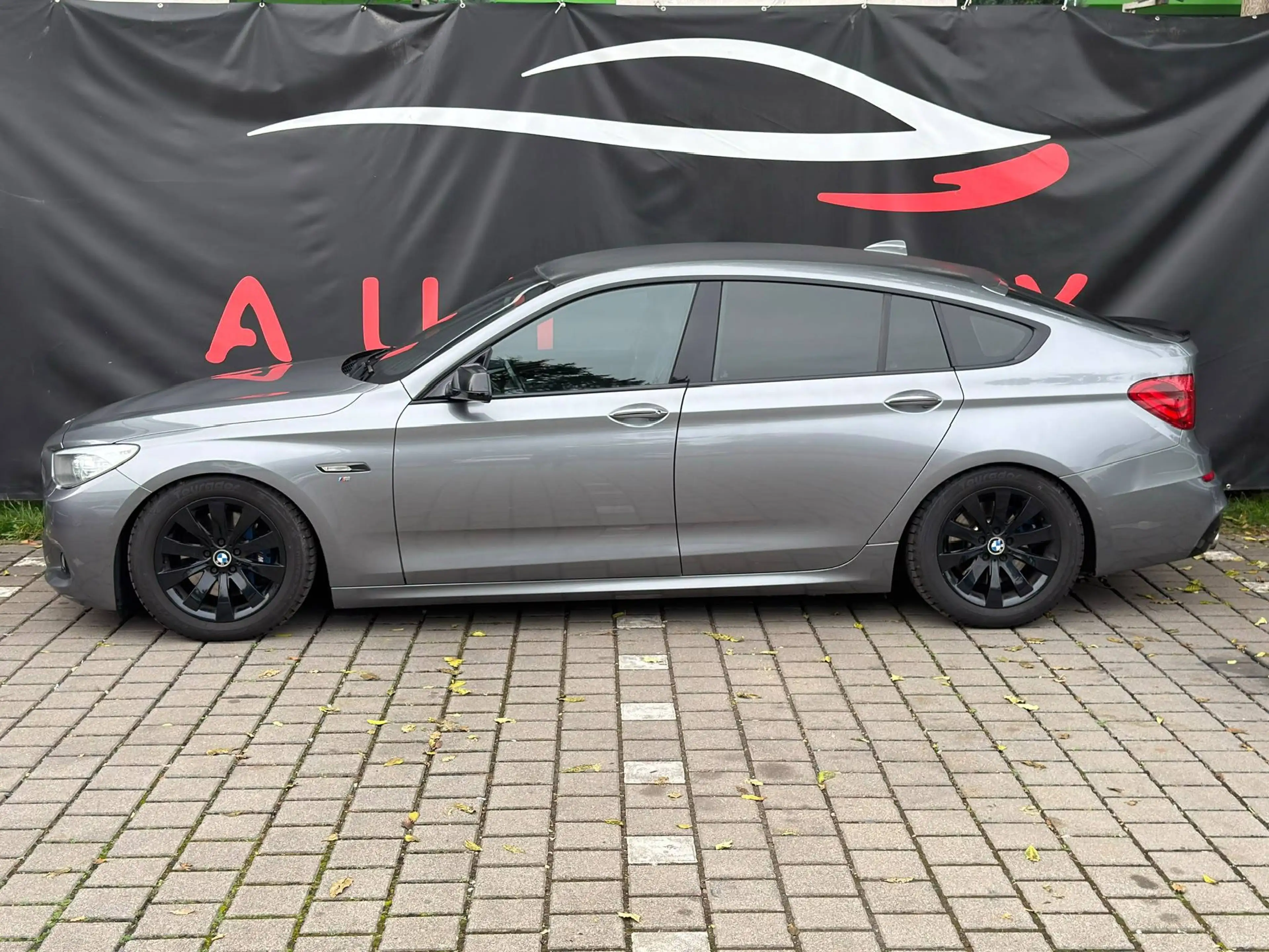 BMW 535 535 d xDrive*M -Paket*Kamera*Leder*Standheizung — photo 4