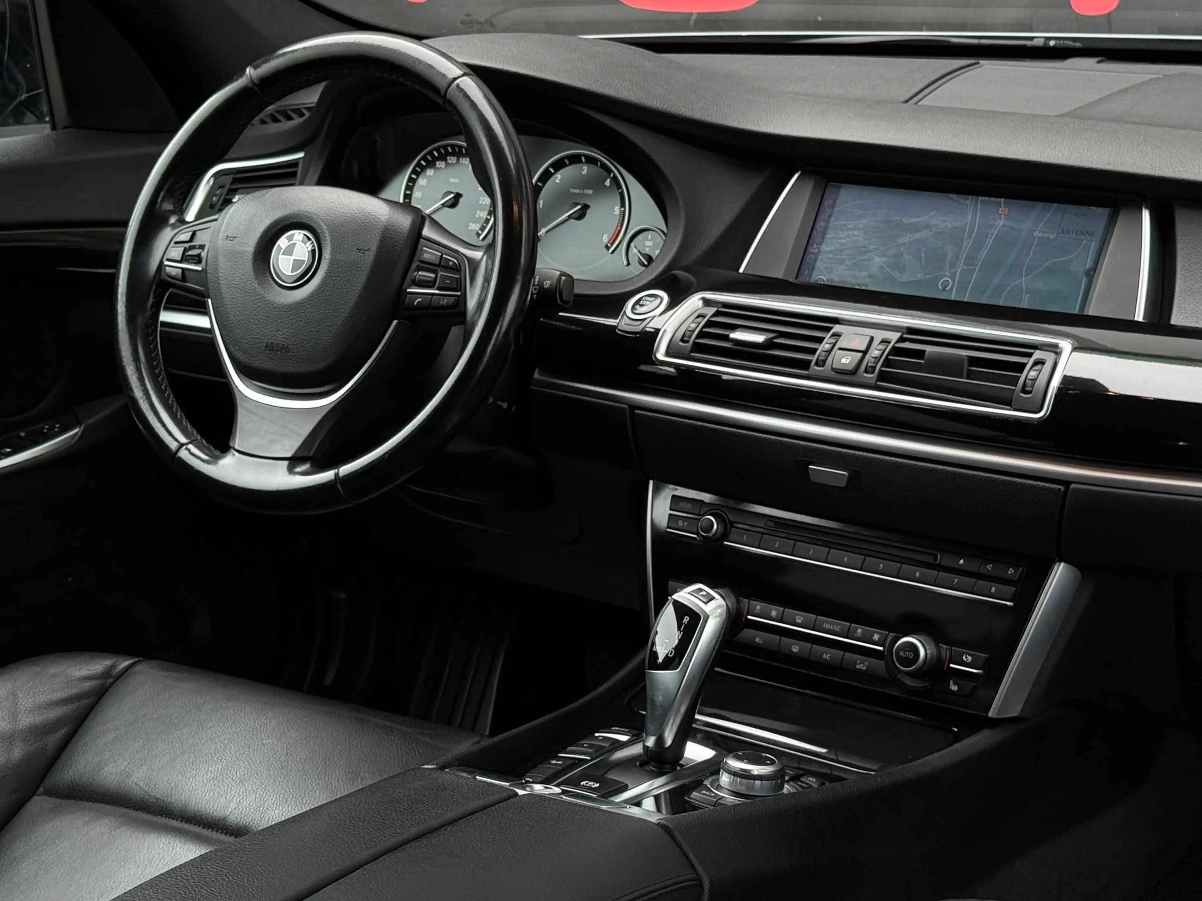 BMW 535 535 d xDrive*M -Paket*Kamera*Leder*Standheizung — photo 9