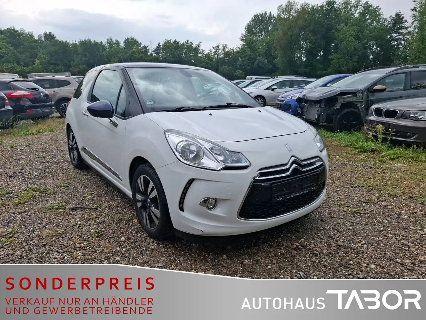 Citroen DS3 1.2 VTi 82 SoChic LM PDC Klimaaut. el. FH BC Weiß - 2