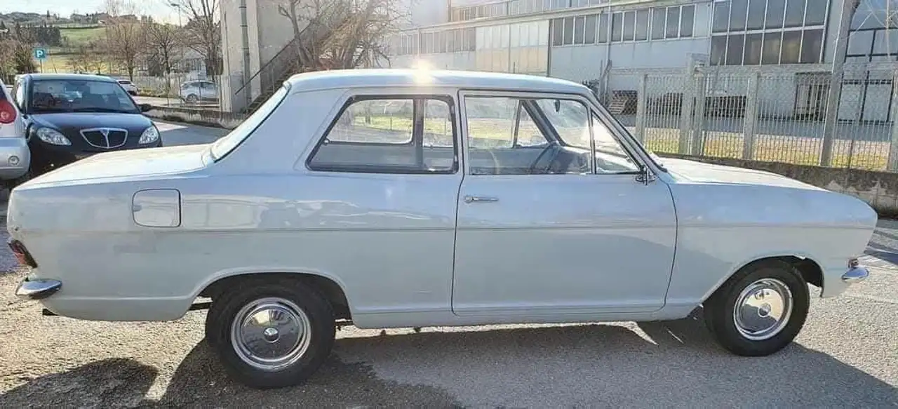Opel Kadett 2 porte, foto 3