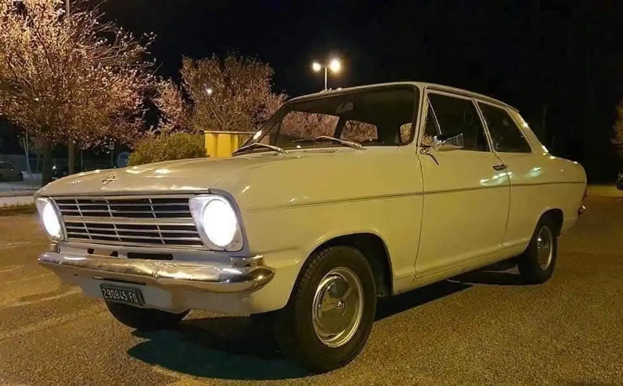 Opel Kadett 2 porte, foto 7