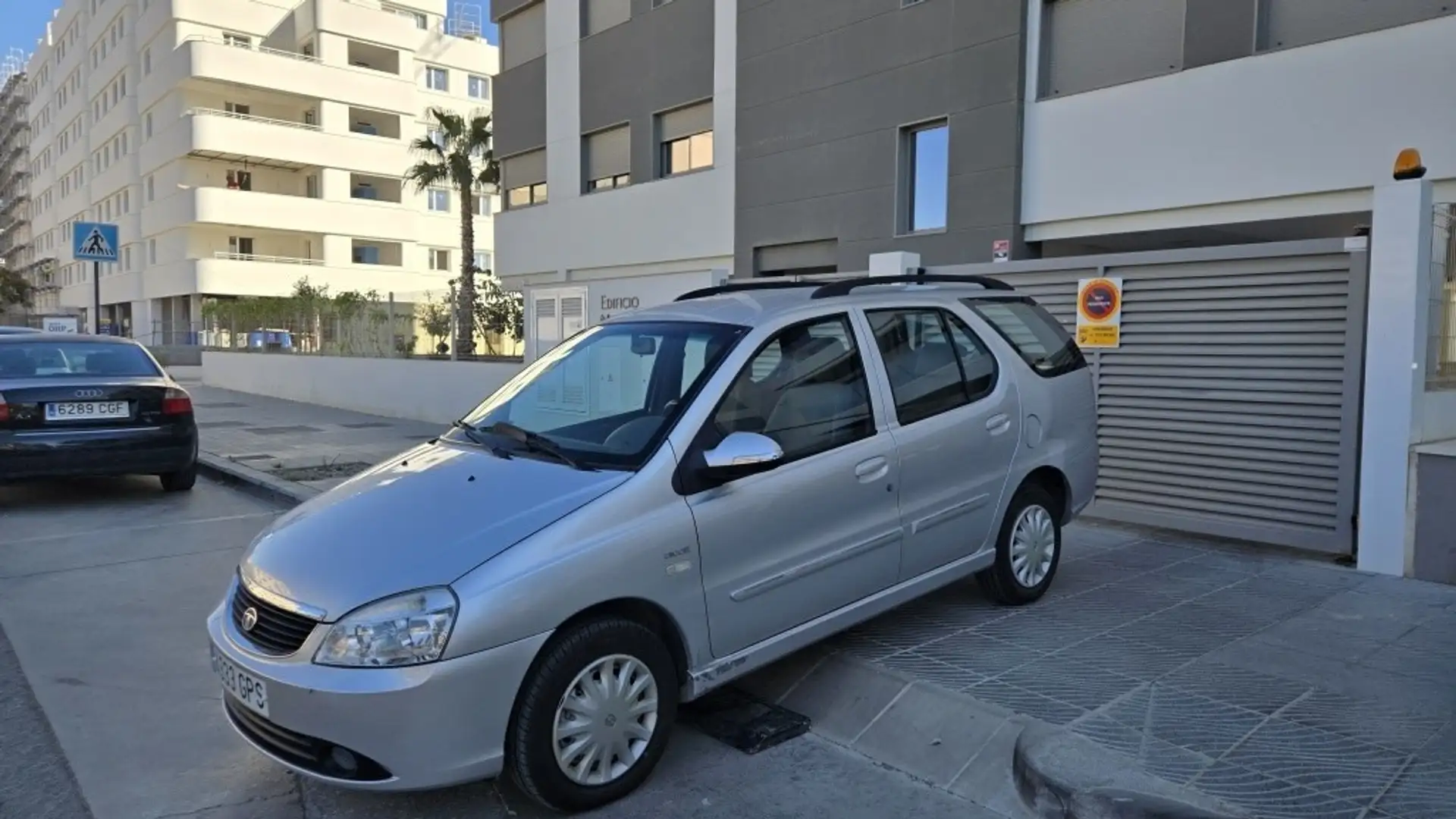 Tata Indigo Dicor LX Grau - 1