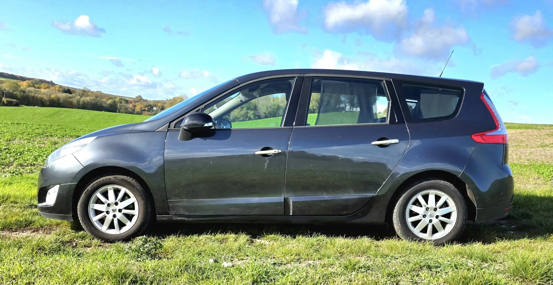 Renault Grand Scenic Gris - 2