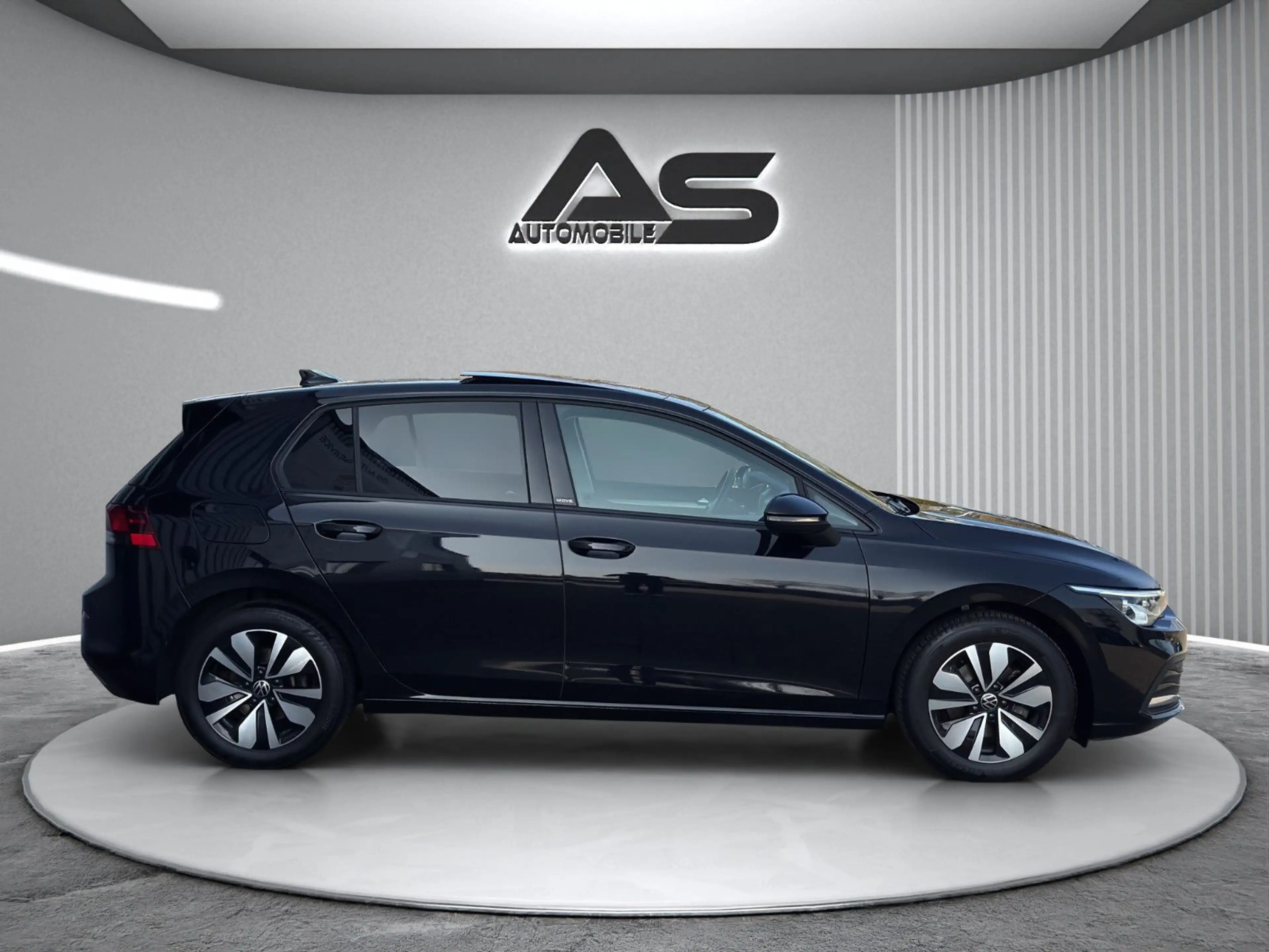 Volkswagen Golf VIII 2.0 TDI Move DSG Navi Pano Kamera ACC — photo 9